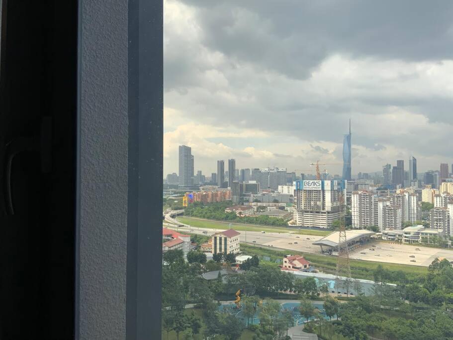 M Vertica Scandi By Veridian Pangsapuri Kuala Lumpur